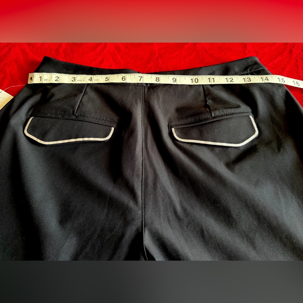 NWT Lululemon Size 6 Black Dress shorts Cute & Flattering Measurements in pics 🍋 - Picture 7 of 17